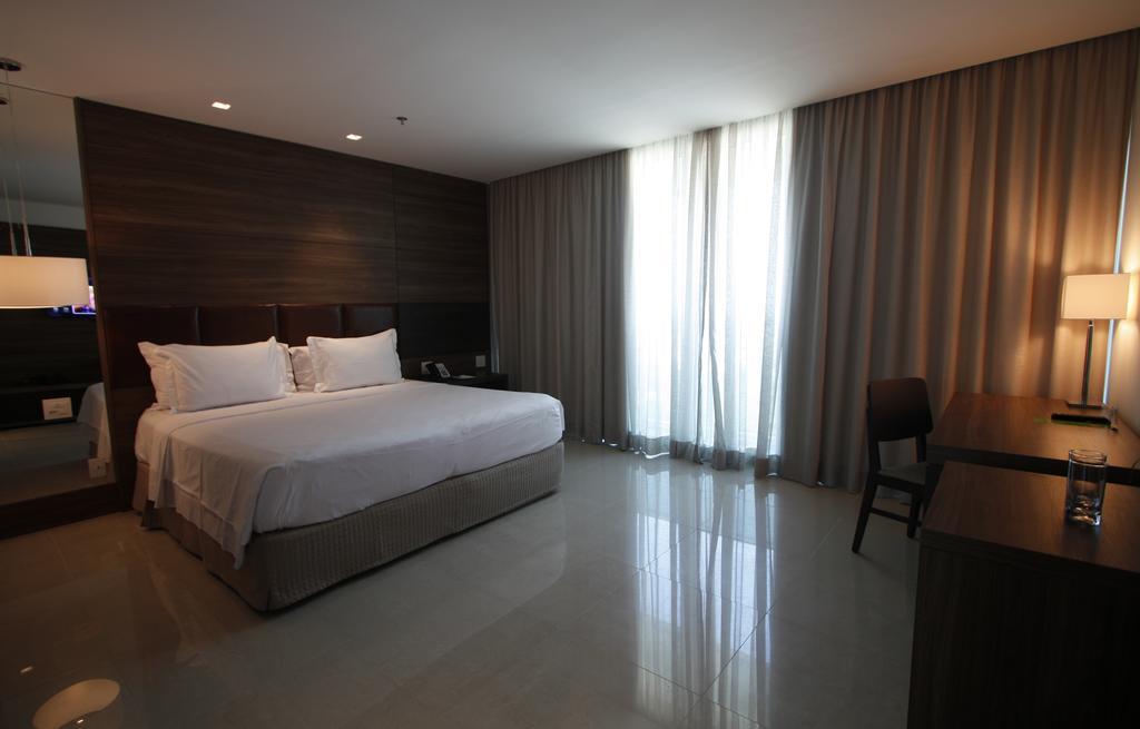 Americas Barra Hotel
